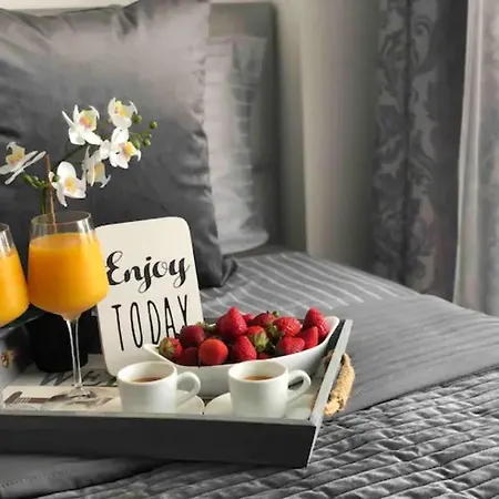 Wonderful In The Heart Of And Close To The Apartment