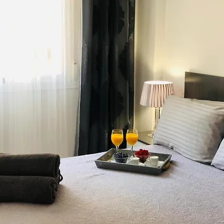 Appartement Wonderful In The Heart Of And Close To The *